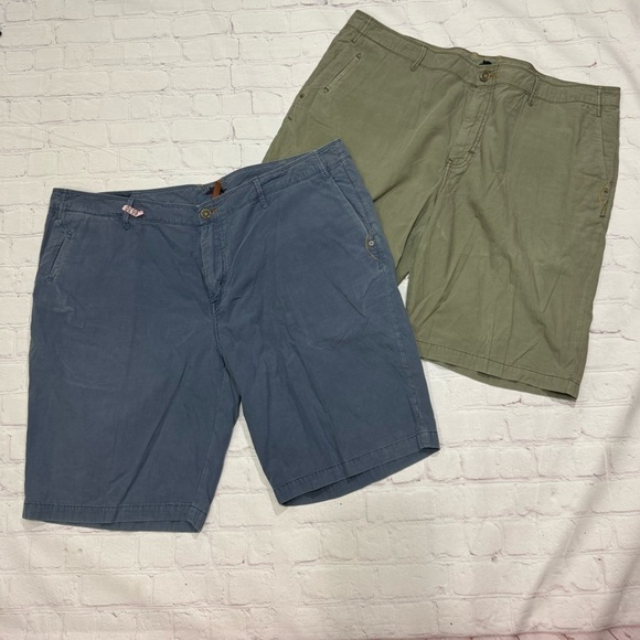 TOMMY BAHAMA men’s light and airy shorts 100% cotton size 42 Lot of 2 Pairs GUC - Picture 1 of 13